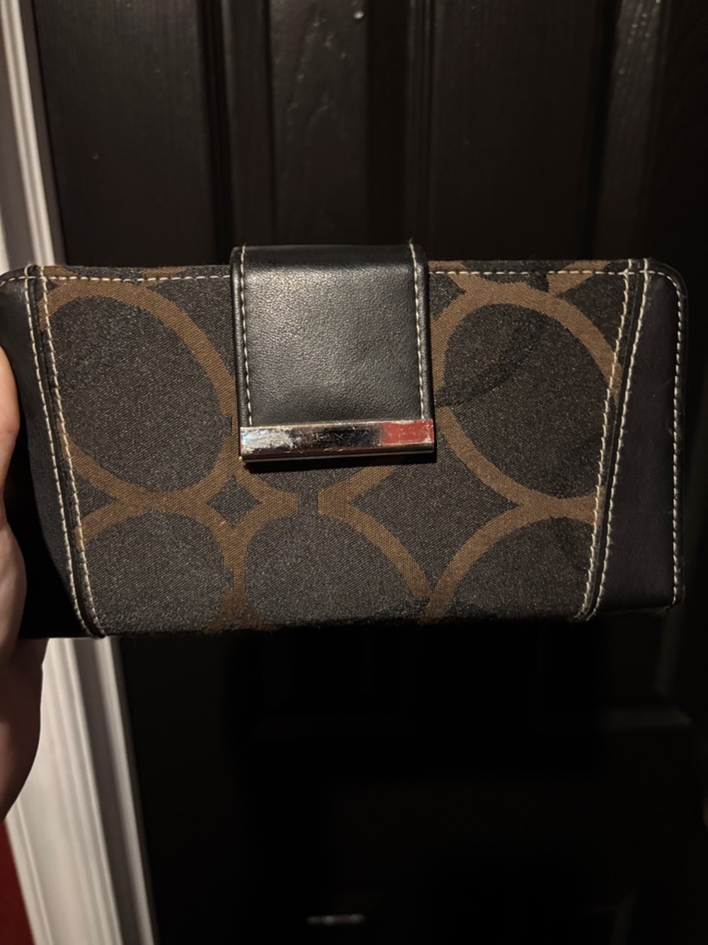 Women’s Black and Brown Signature Pattern Wallet